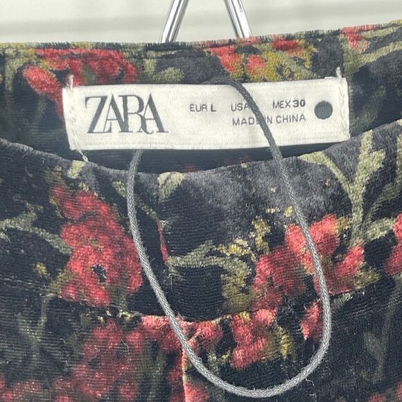 Zara Black & Red Floral Velvet Printed The Charlotte Flare Pants Size Large - Picture 4 of 10